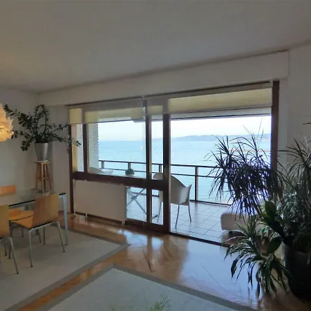 Ocean View Apartment *